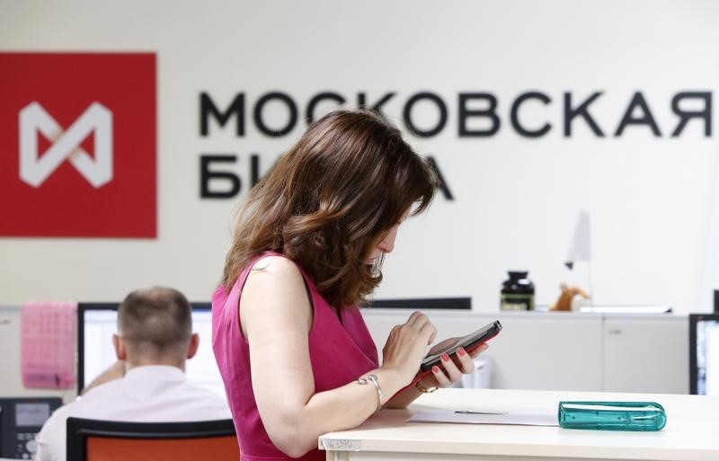 俄罗斯股市收低；截至收盘俄罗斯MOEX Russia指数下跌0.86%