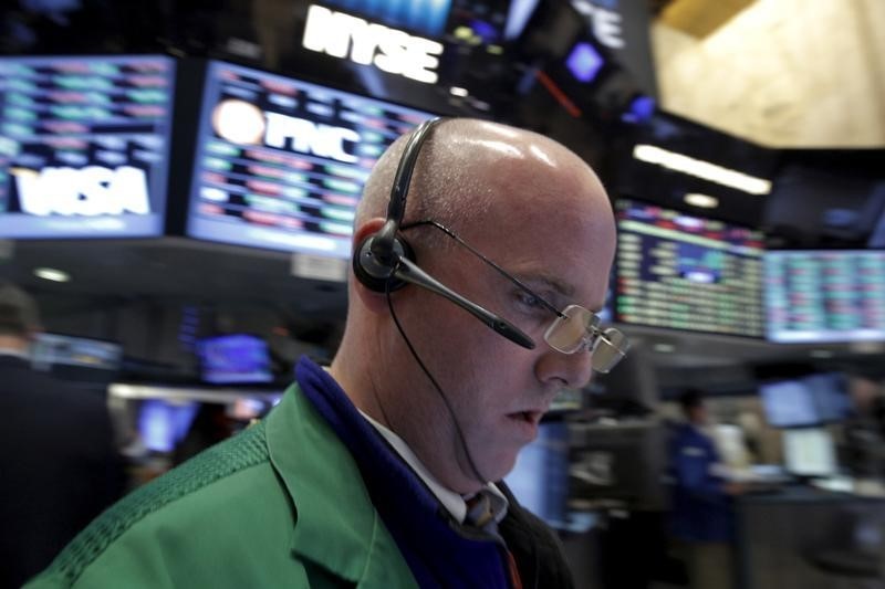 © Reuters.“疯狂交易员”押注周二恐慌指数超100 美联储“QE泡沫”已到危急时刻