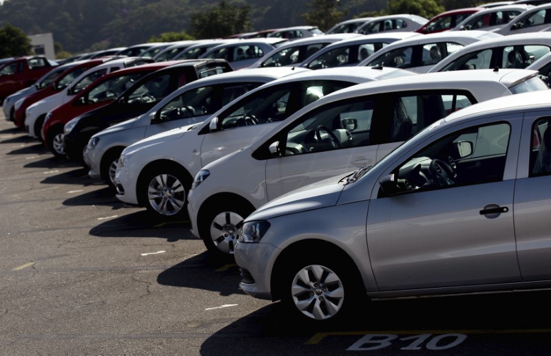 © Reuters.两会瞭望之汽车产业：七大车企高管提案，行业未来路向何方？