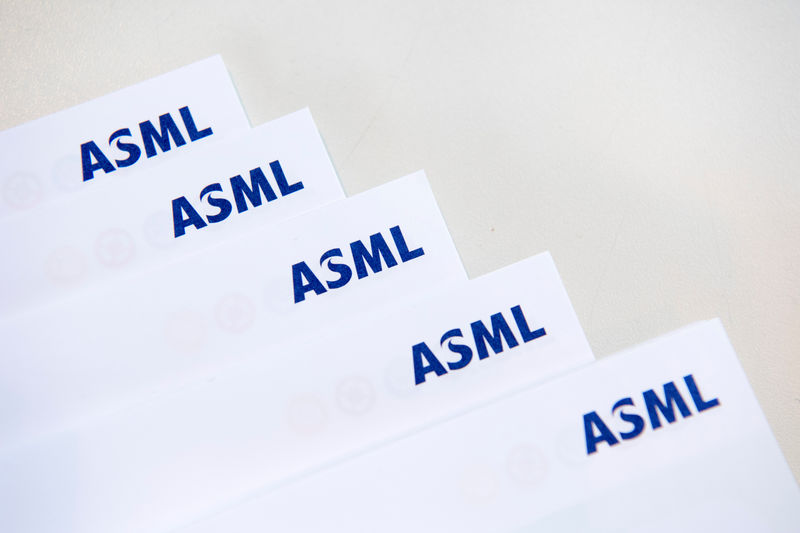 光刻机制造商ASML下调全年营收指引：警告出货时间延长、成本上升