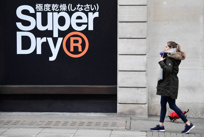 © Reuters.潮牌Superdry股价大跌超17% 此前警告无法实现2020年业绩目标