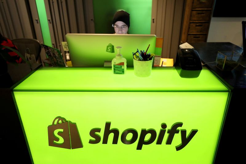 Shopify以10-1进行拆股后 股价跌逾6%